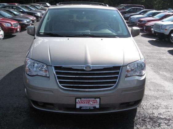 2009 Chrysler Town and Country 3.5