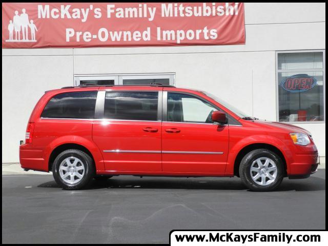 2009 Chrysler Town and Country 3.5