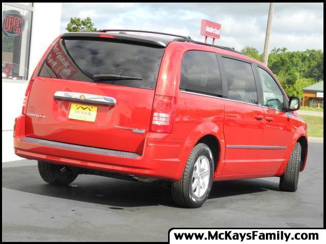 2009 Chrysler Town and Country 3.5