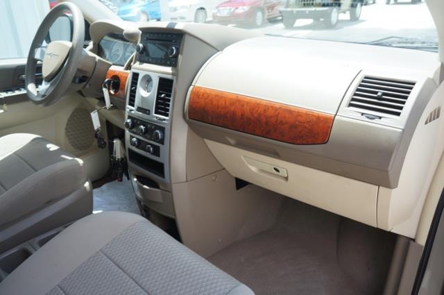 2009 Chrysler Town and Country Elk Conversion Van