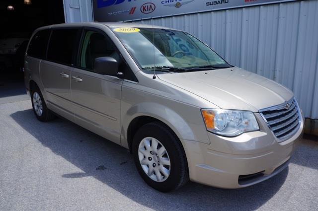 2009 Chrysler Town and Country Elk Conversion Van