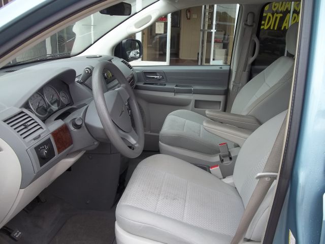 2009 Chrysler Town and Country Elk Conversion Van