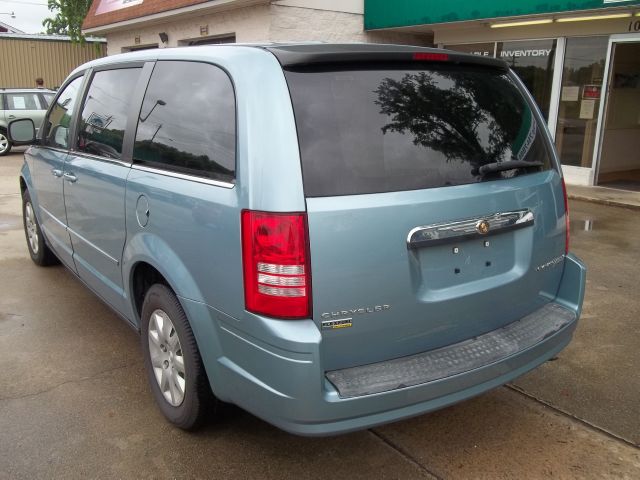 2009 Chrysler Town and Country Elk Conversion Van