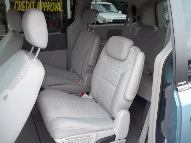 2009 Chrysler Town and Country Elk Conversion Van