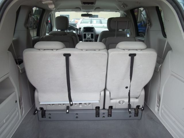 2009 Chrysler Town and Country Elk Conversion Van