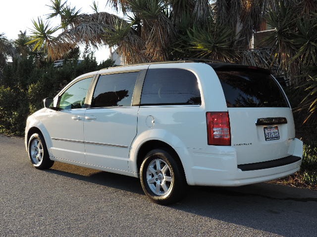 2010 Chrysler Town and Country 3.5