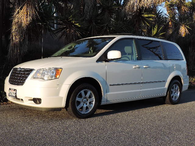 2010 Chrysler Town and Country 3.5