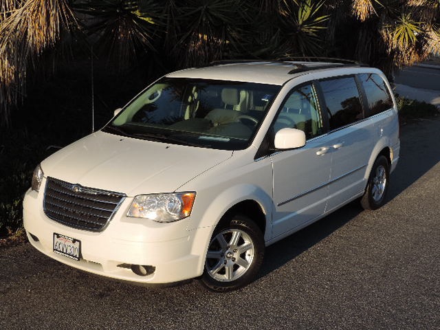 2010 Chrysler Town and Country 3.5