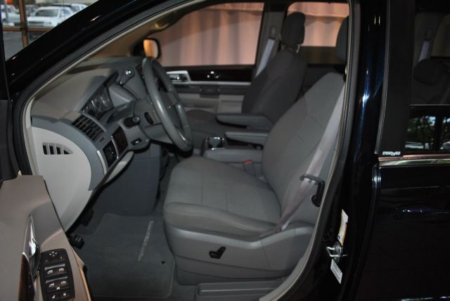 2010 Chrysler Town and Country 3.5