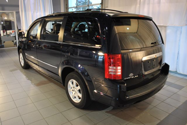 2010 Chrysler Town and Country 3.5