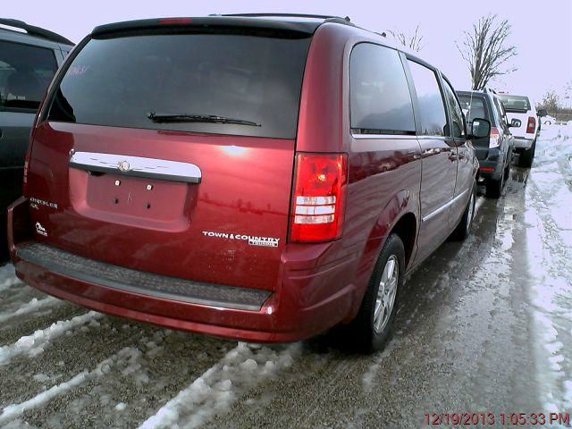 2010 Chrysler Town and Country EX GAS Saverlooks Greathybrid Hatchback