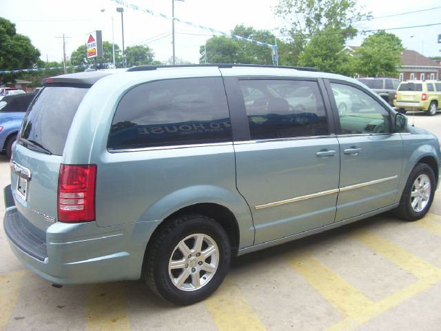 2010 Chrysler Town and Country 3.5