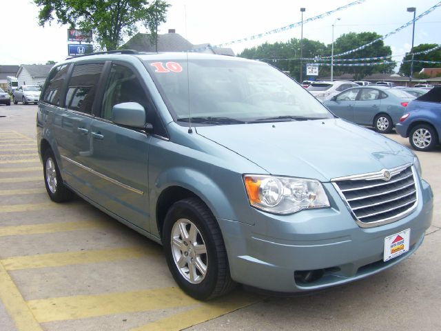 2010 Chrysler Town and Country 3.5