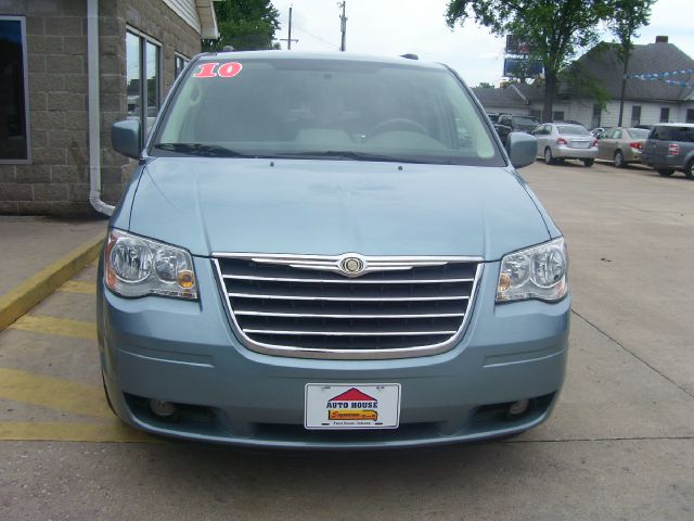 2010 Chrysler Town and Country 3.5