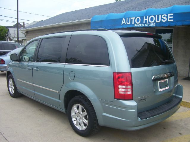 2010 Chrysler Town and Country 3.5