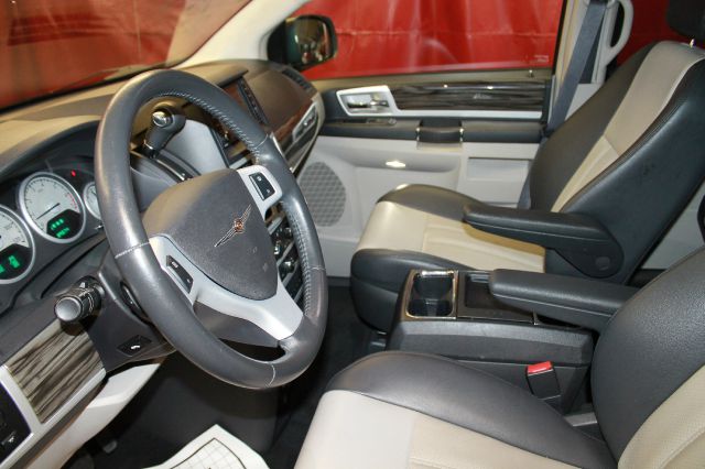 2010 Chrysler Town and Country 3.5