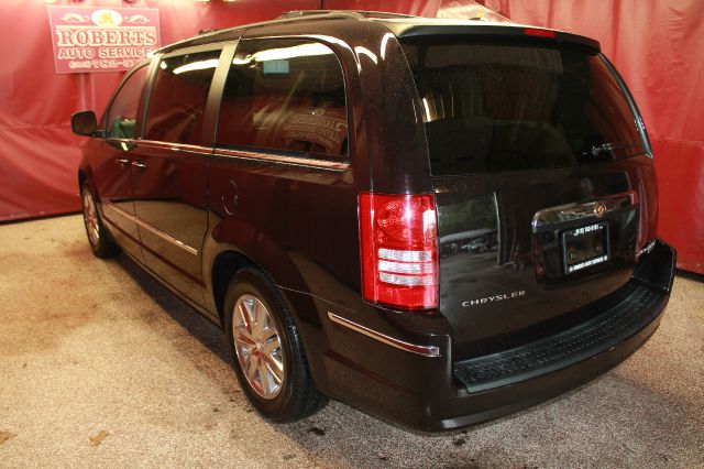 2010 Chrysler Town and Country 3.5