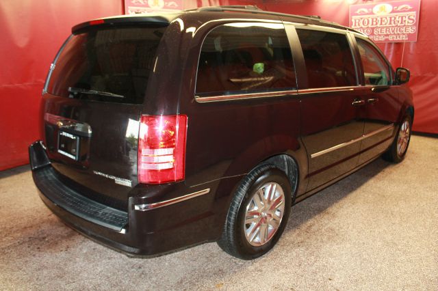 2010 Chrysler Town and Country 3.5