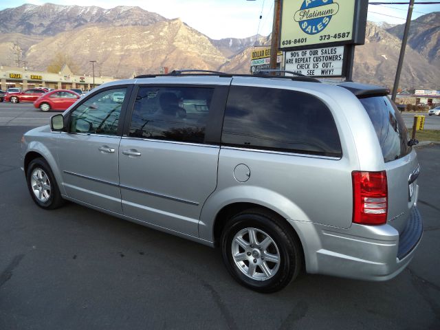 2010 Chrysler Town and Country 3.5