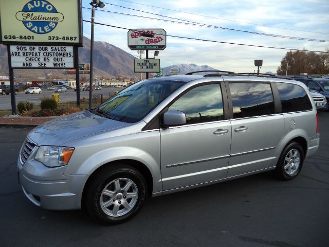 2010 Chrysler Town and Country 3.5