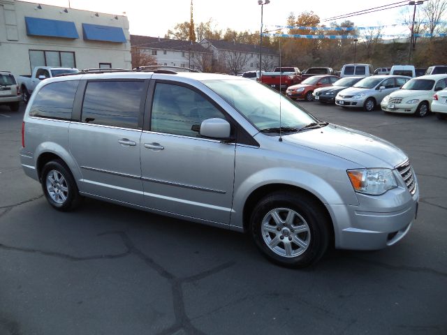 2010 Chrysler Town and Country 3.5