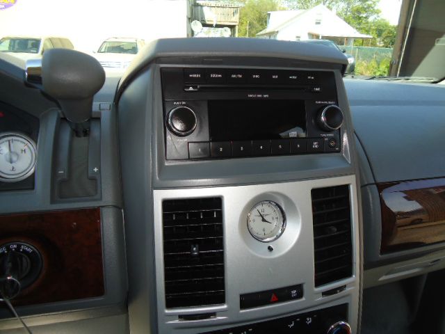 2010 Chrysler Town and Country Elk Conversion Van