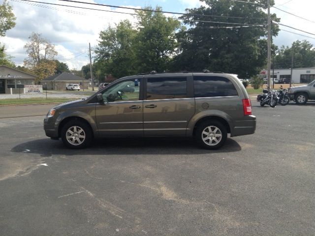 2010 Chrysler Town and Country 3.5