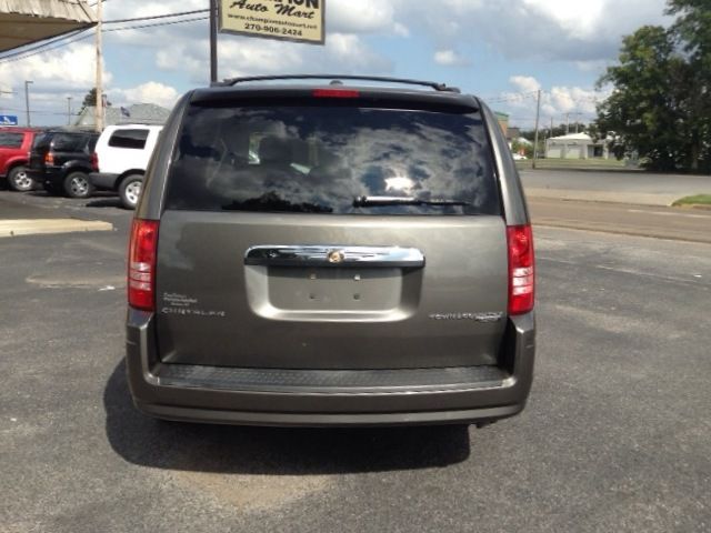 2010 Chrysler Town and Country 3.5