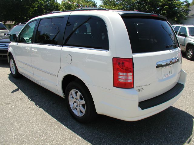 2010 Chrysler Town and Country 3.5