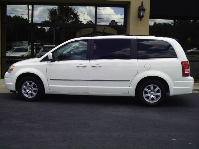 2010 Chrysler Town and Country 3.5