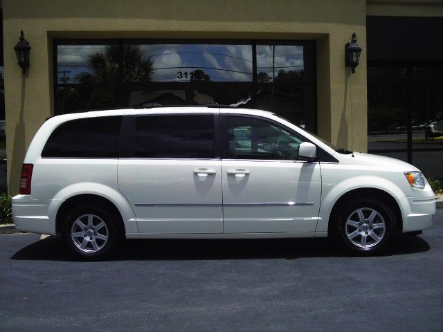 2010 Chrysler Town and Country 3.5