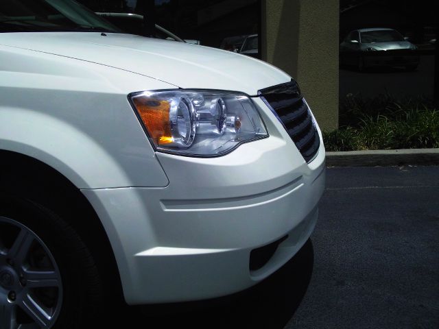 2010 Chrysler Town and Country 3.5