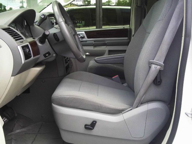 2010 Chrysler Town and Country 3.5