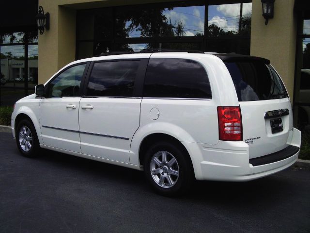 2010 Chrysler Town and Country 3.5