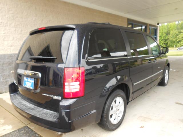 2010 Chrysler Town and Country 3.5