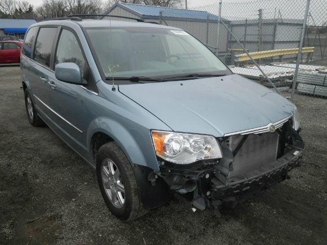 2010 Chrysler Town and Country 3.5