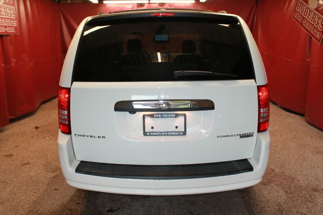 2010 Chrysler Town and Country 3.5