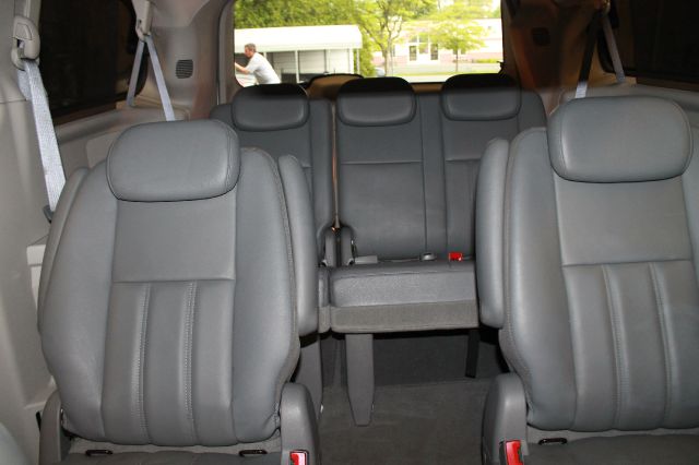 2010 Chrysler Town and Country 3.5