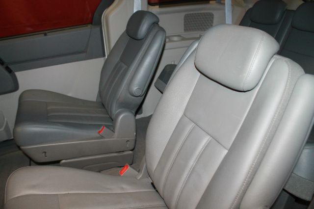 2010 Chrysler Town and Country 3.5