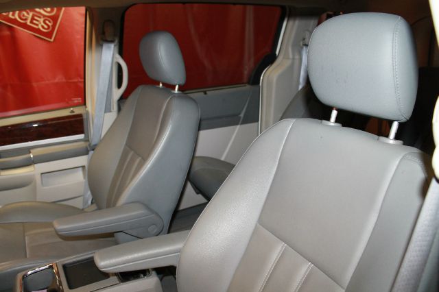 2010 Chrysler Town and Country 3.5