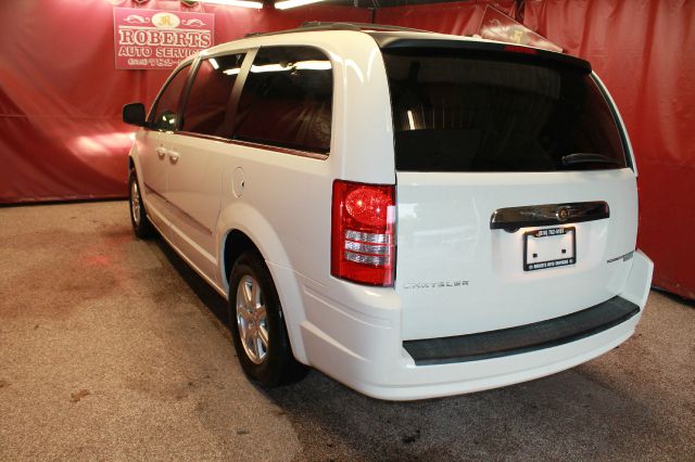 2010 Chrysler Town and Country 3.5