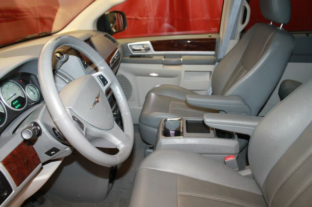 2010 Chrysler Town and Country 3.5