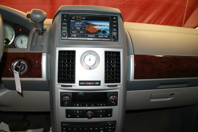 2010 Chrysler Town and Country 3.5