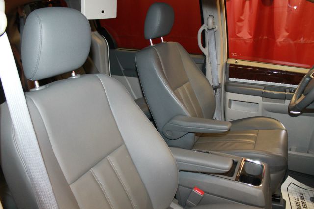 2010 Chrysler Town and Country 3.5