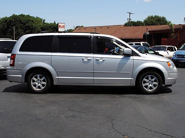 2010 Chrysler Town and Country 3.5