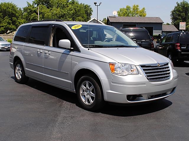 2010 Chrysler Town and Country 3.5