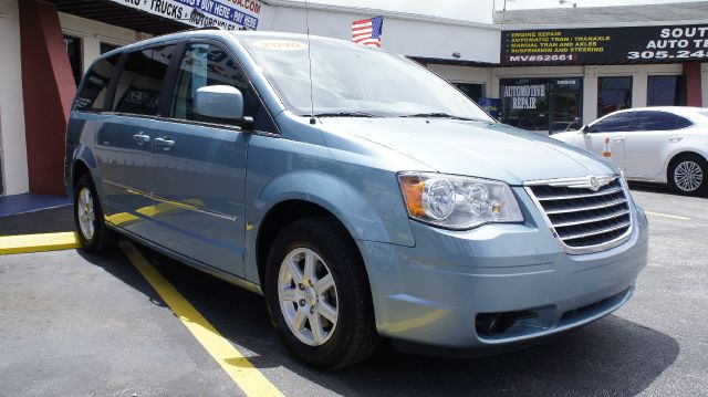 2010 Chrysler Town and Country 3.5