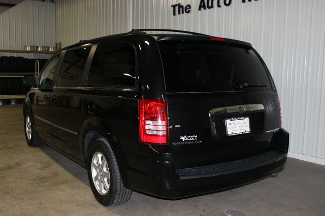 2010 Chrysler Town and Country 3.5