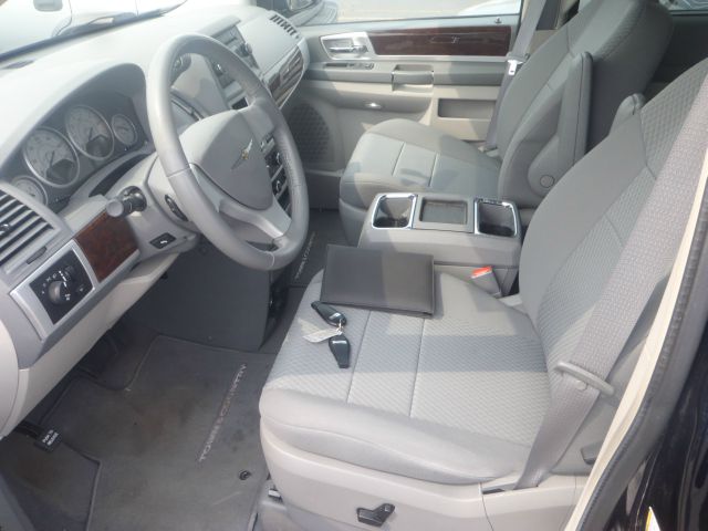 2010 Chrysler Town and Country 3.5