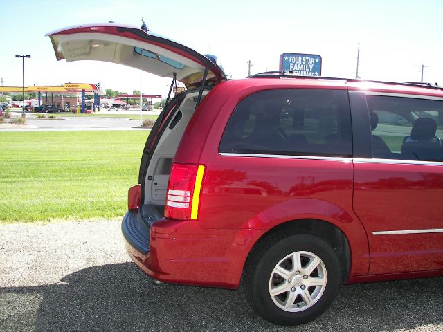 2010 Chrysler Town and Country 3.5